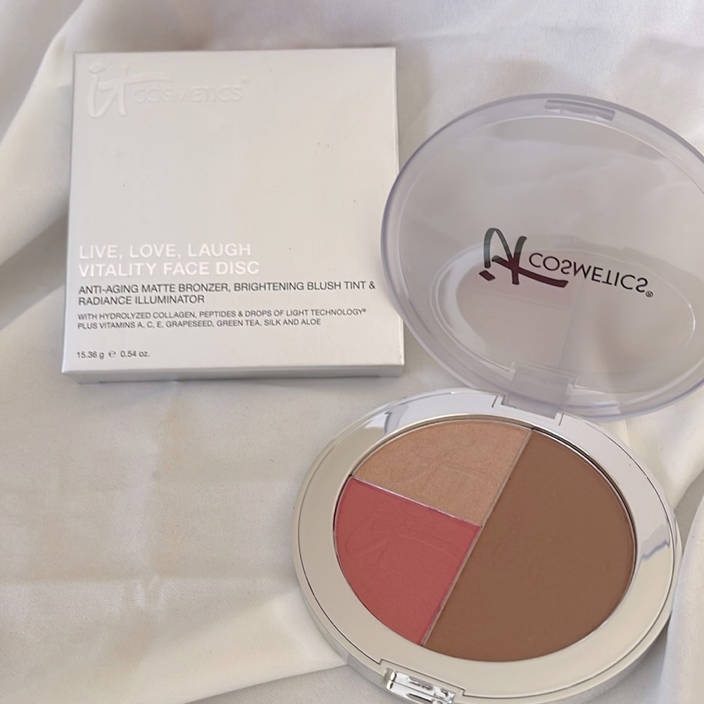 It Cosmetics Live love laugh vitality face disk